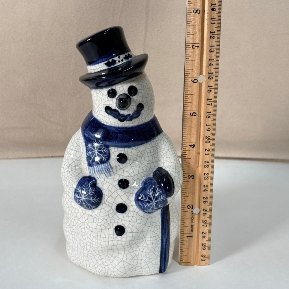 The Potting Shed Dedham Style 8" Snowman Figurine 1996‎ Blue White Crackle Glaze